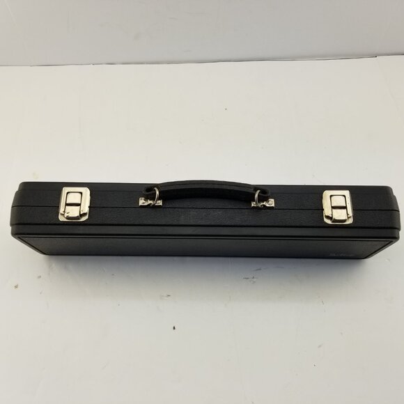 ARTLEY FLUTE  SILVER Plate in Original Case 17-0 Serial # 672106 - Picture 14 of 16